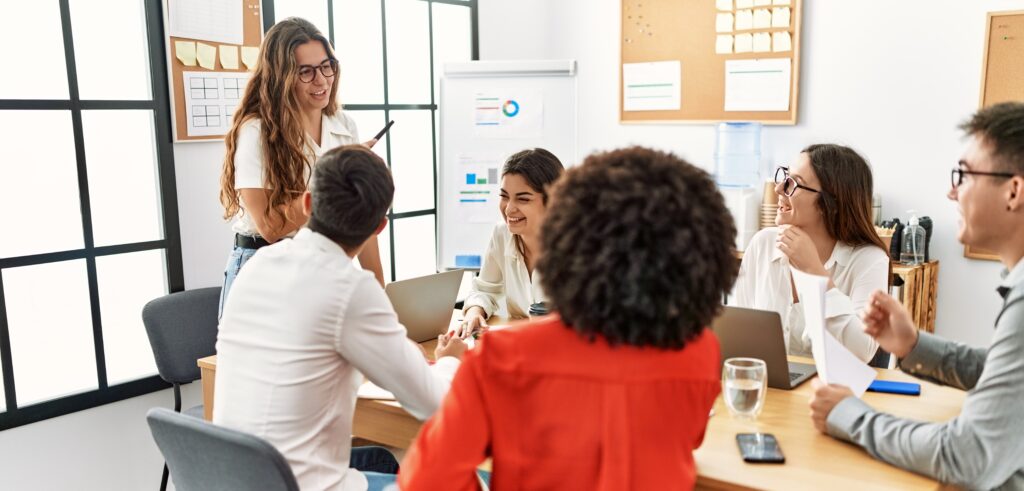 bank employee team members collaborating on service issues